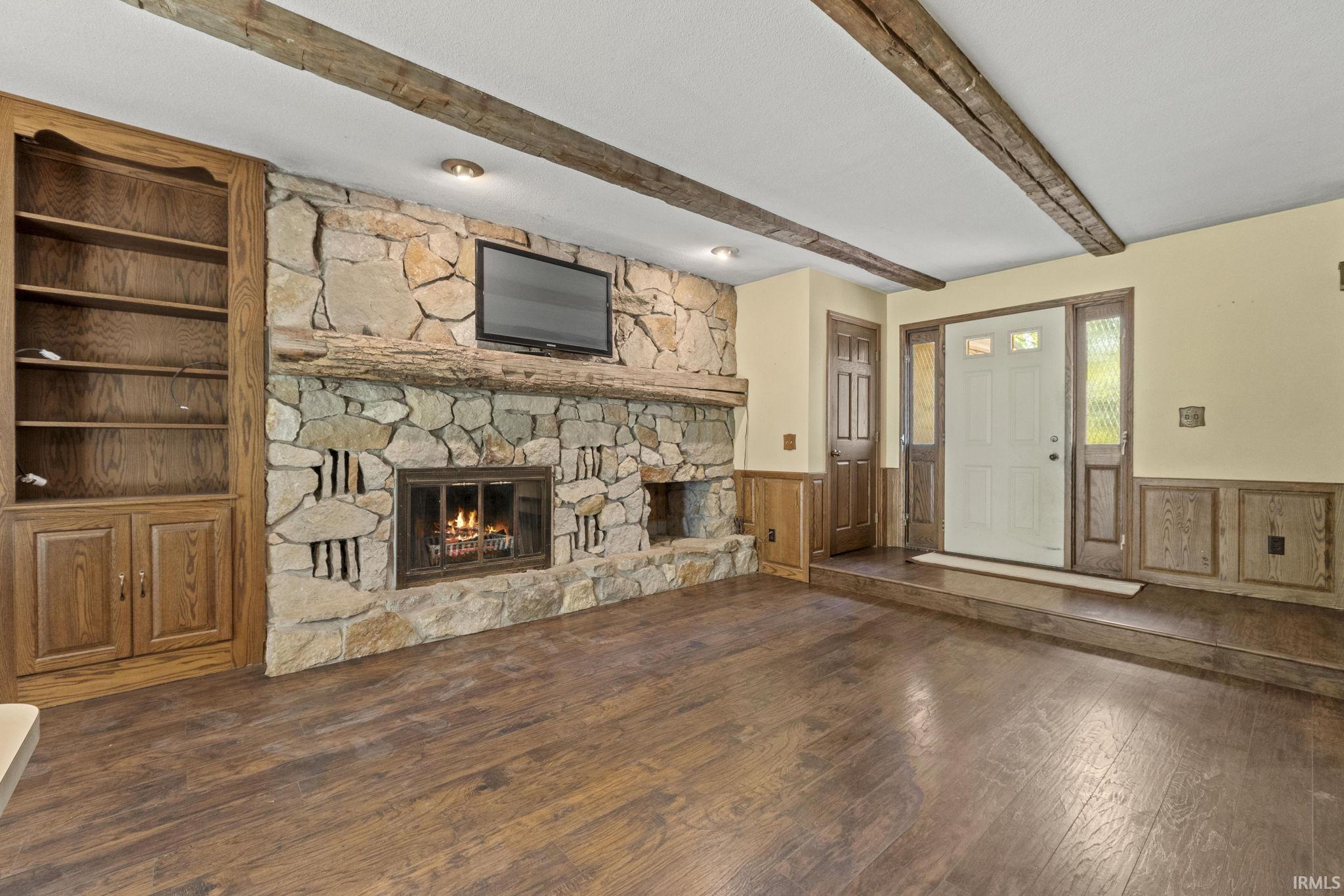 8812 Lafayette Center Road Yoder, IN 46798 - Photo 4 of 35