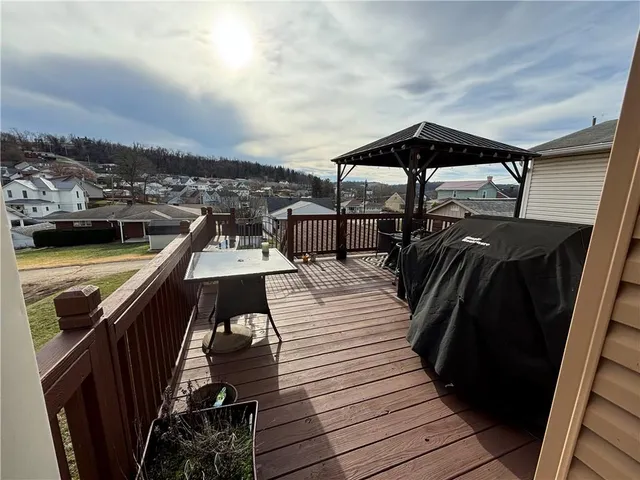 a picture of city view