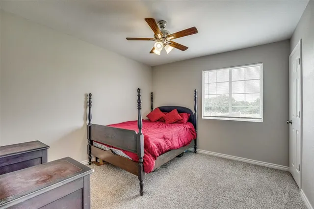 $315,000 | 411 West Houston Street, Leonard, TX 75452