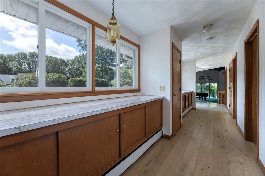 105 Gilbert Stuart Drive Warwick, RI 02818 - Photo 19 of 40 Hallway connected to foyer