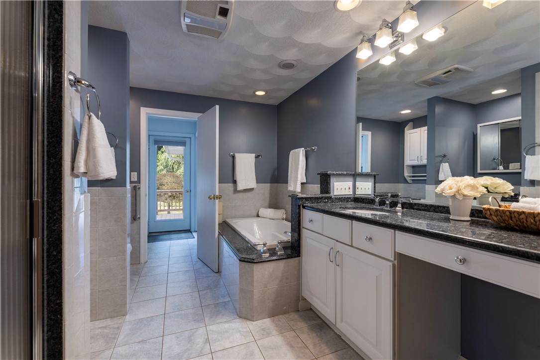 105 Gilbert Stuart Drive Warwick, RI 02818 - Photo 22 of 40