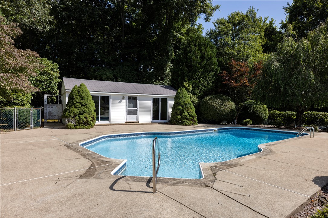 105 Gilbert Stuart Drive Warwick, RI 02818 - Photo 34 of 40