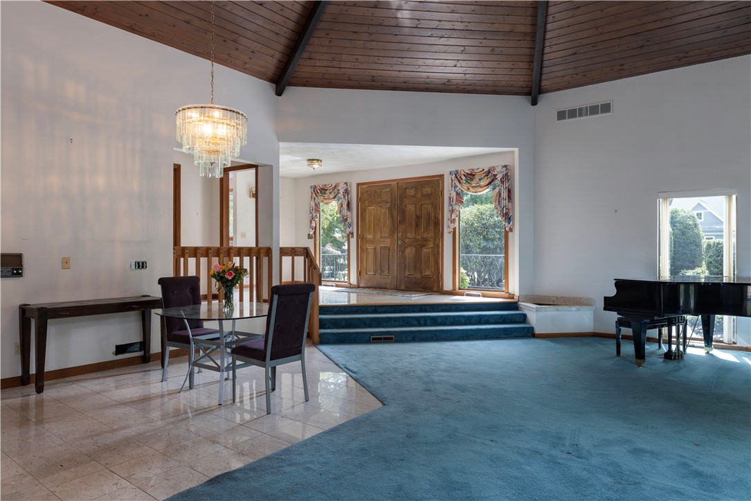 105 Gilbert Stuart Drive Warwick, RI 02818 - Photo 10 of 40 Looking toward foyer and front door