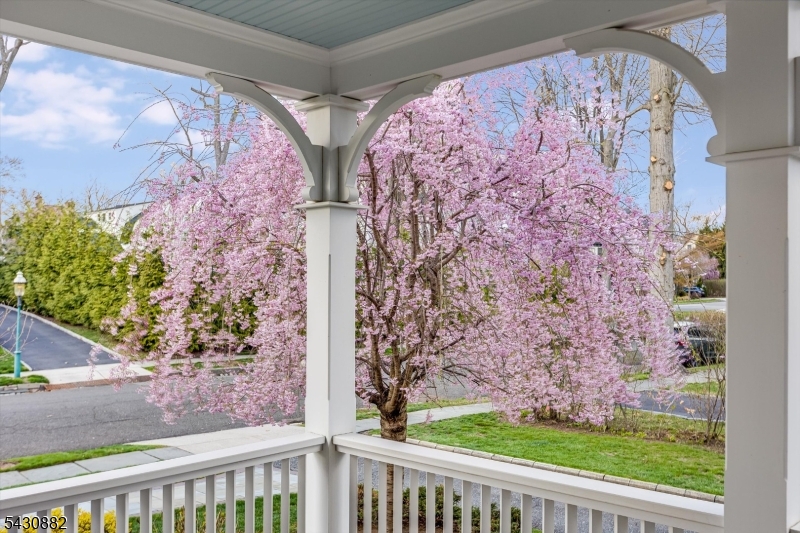 45 Hamilton Road Glen Ridge, NJ 07028 - Photo 5 of 45