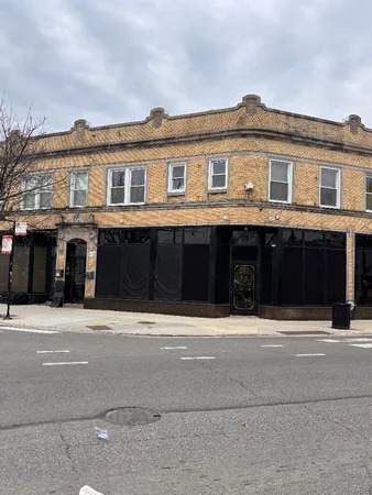 $2,900 | 3380 North Milwaukee Avenue, Unit 2A, Chicago, IL 60641