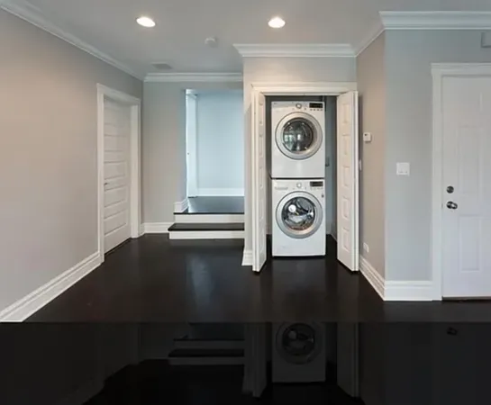 $2,900 | 3380 North Milwaukee Avenue, Unit 2A, Chicago, IL 60641