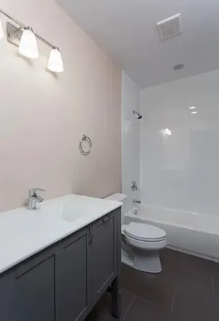 $2,900 | 3380 North Milwaukee Avenue, Unit 2A, Chicago, IL 60641