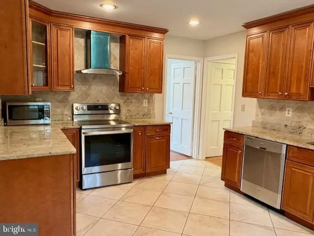 $3,500 | 12834 Tewksbury Drive, Herndon, VA 20171