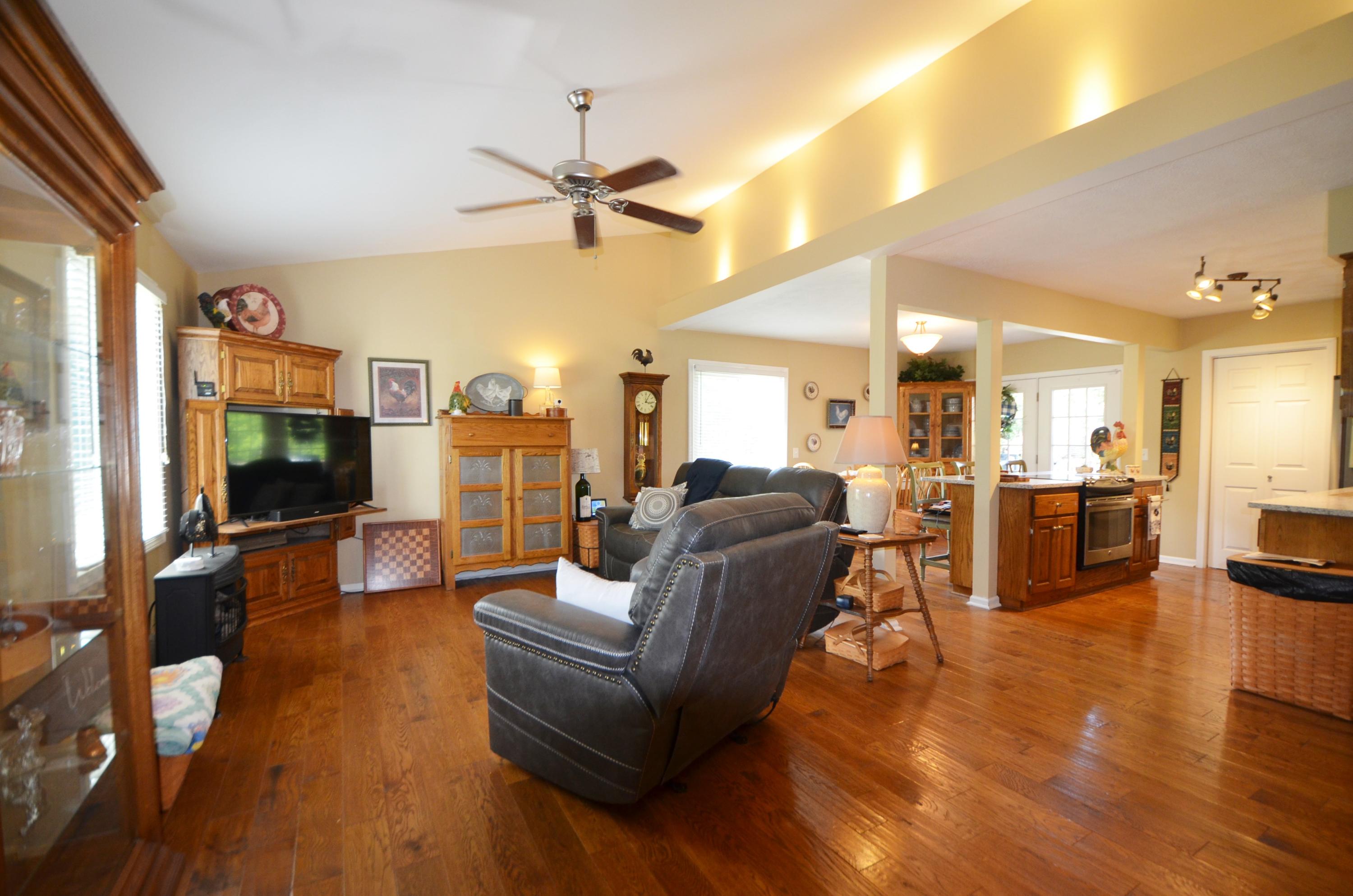 4595 Chenault Bridge Road Danville, KY 40422 - Photo 9 of 38 DSC_0157 (2)