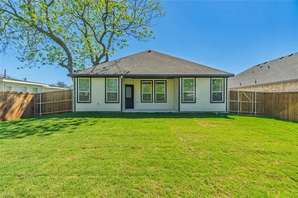 $299,990 | 113 3rd Street, Celeste, TX 75423