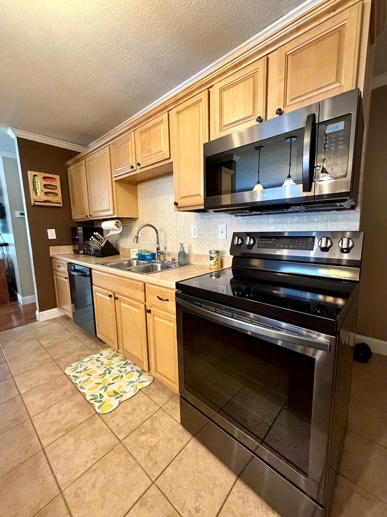 1385 Blue Jay 6 Road Cool Ridge, WV 25825 - Photo 41 of 76 Gallery Image 41
