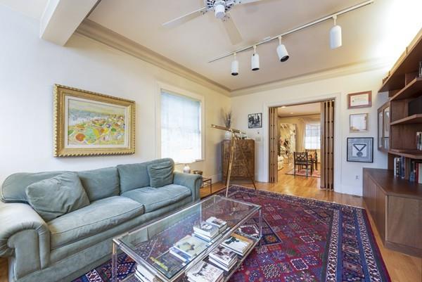 20 Nobscot Road Newton, MA 02459 - Photo 8 of 19