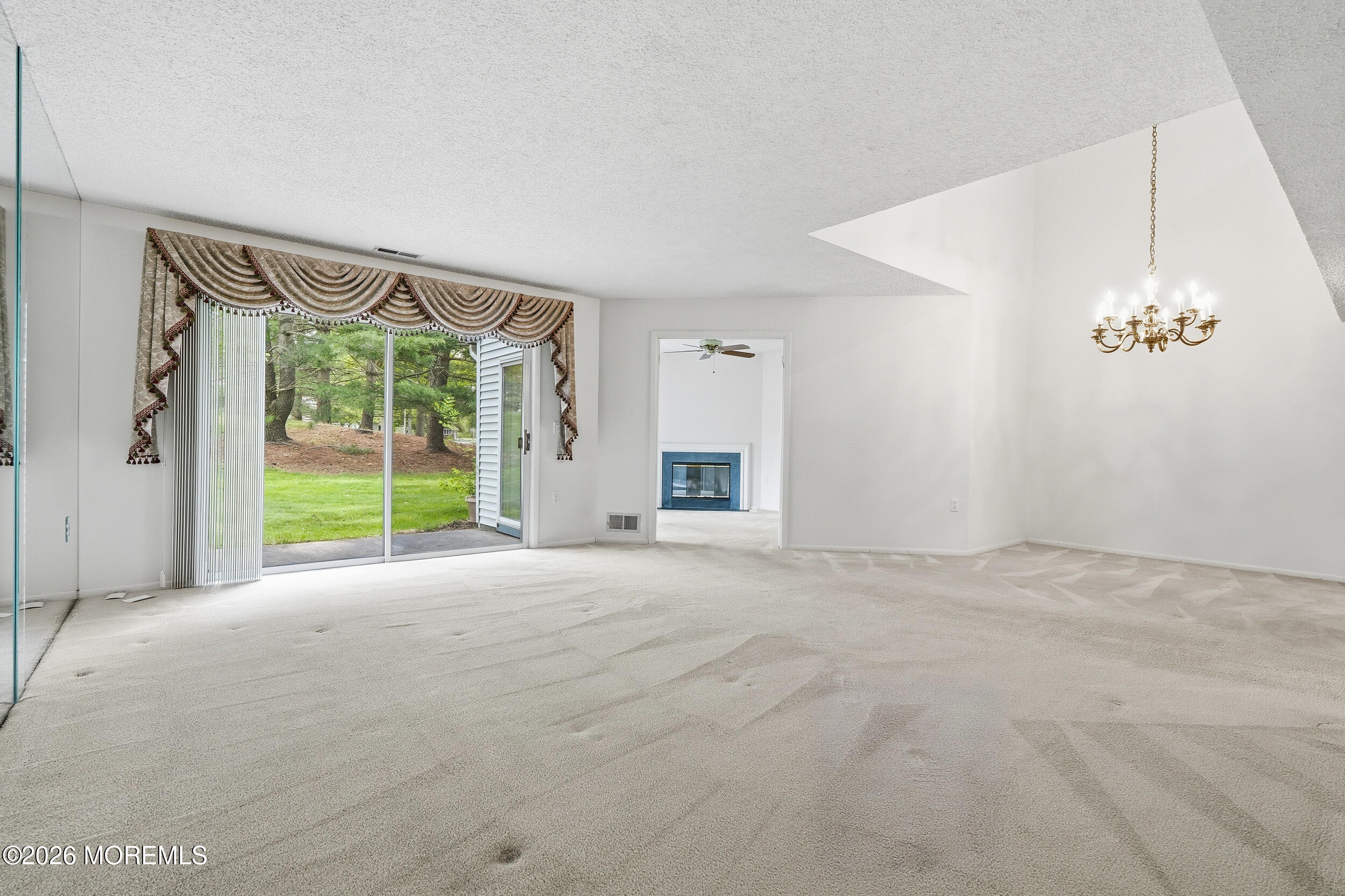 237 Ravenswood Road Englishtown, NJ 07726 - Photo 9 of 37 024