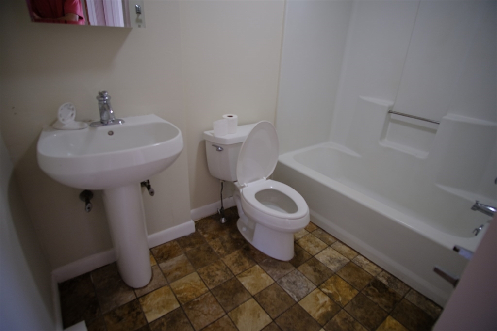 37 Forbes Street, Unit B Boston, MA 02130 - Photo 7 of 9