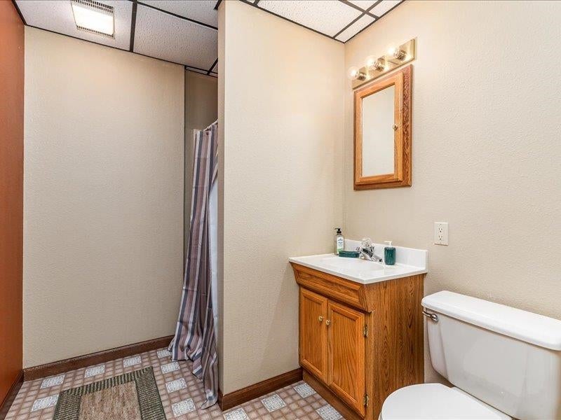 5250 Saratoga Road Dubuque, IA 52002 - Photo 39 of 44 Gallery Image 39