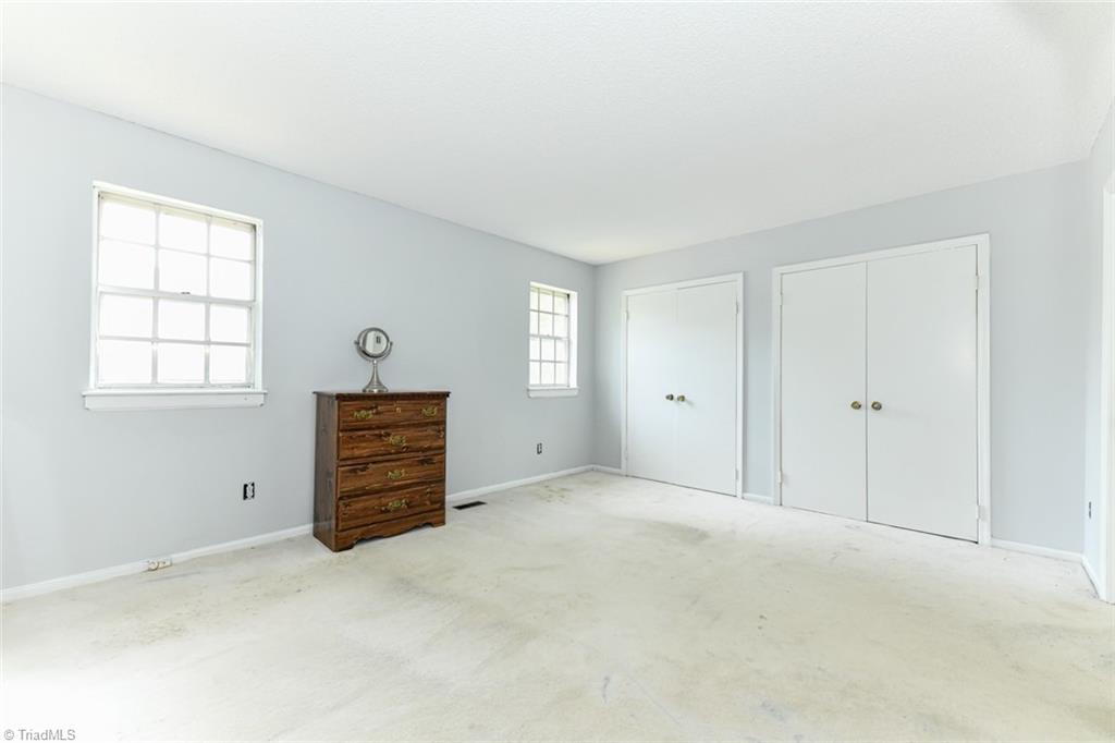 5743 Bramblegate Road Greensboro, NC 27409 - Photo 9 of 15 Gallery Image 9