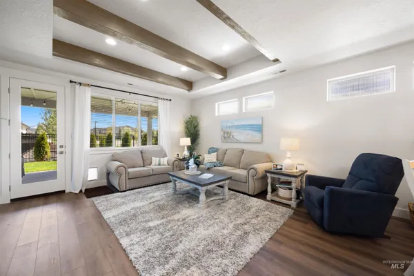 $697,800 | 122 North Woody Knl Lane, Eagle, ID 83616