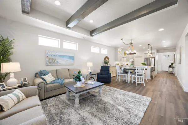 $697,800 | 122 North Woody Knl Lane, Eagle, ID 83616