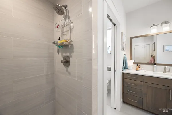 $697,800 | 122 North Woody Knl Lane, Eagle, ID 83616