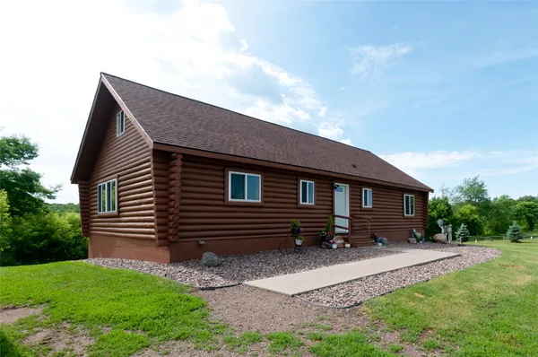 $477,500 | W15991 Random Ridge Road, Weyerhaeuser, WI 54895