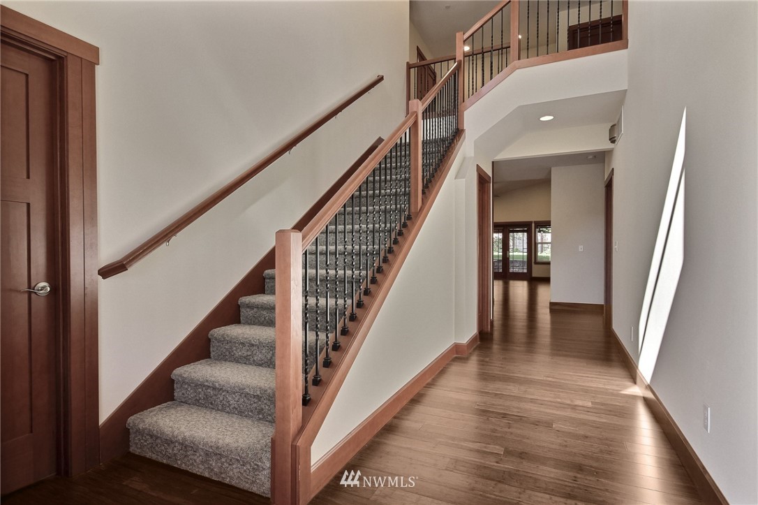 17511 Eason Avenue Bothell, WA 98011 - Photo 3 of 22