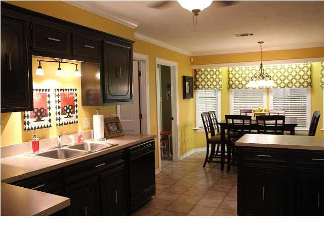 205 Camp Garaywa Road Clinton, MS 39056 - Photo 8 of 26 Kitchen
