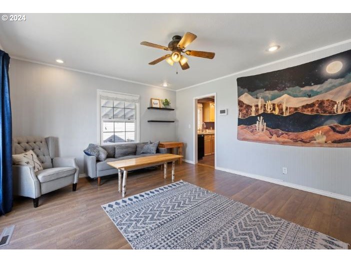 499 East Ridgeway Avenue Hermiston, OR 97838 - Photo 3 of 35 Gallery Image 3