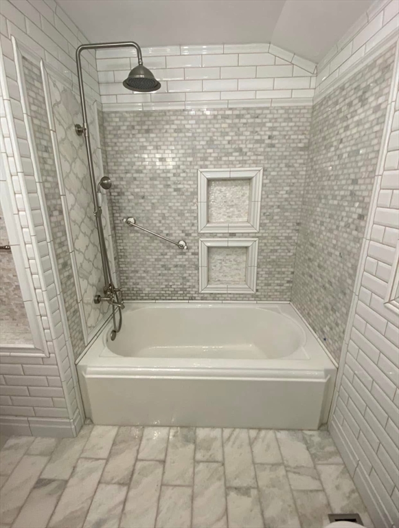8 Caleb Road Shirley, MA 01464 - Photo 14 of 42 a bathroom with a bathtub