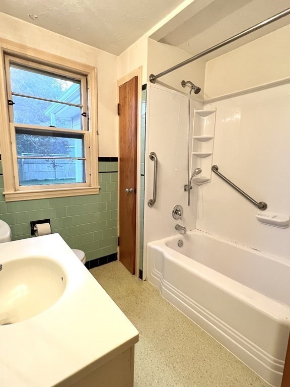 51 Purchase Street Worcester, MA 01606 - Photo 17 of 32 Gallery Image 17
