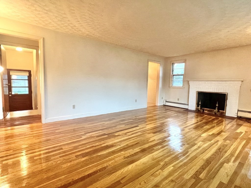 51 Purchase Street Worcester, MA 01606 - Photo 6 of 32 Gallery Image 6