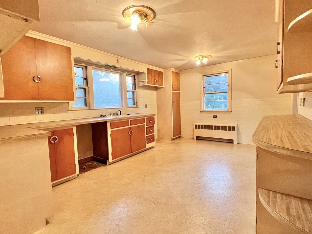 51 Purchase Street Worcester, MA 01606 - Photo 7 of 32 Gallery Image 7