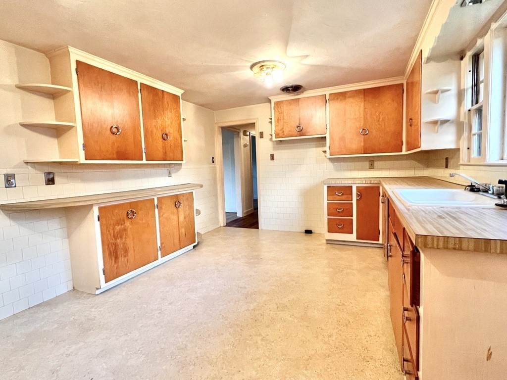 51 Purchase Street Worcester, MA 01606 - Photo 9 of 32 Gallery Image 9