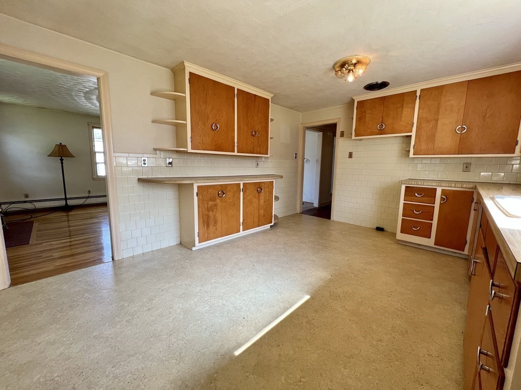 51 Purchase Street Worcester, MA 01606 - Photo 10 of 32 Gallery Image 10