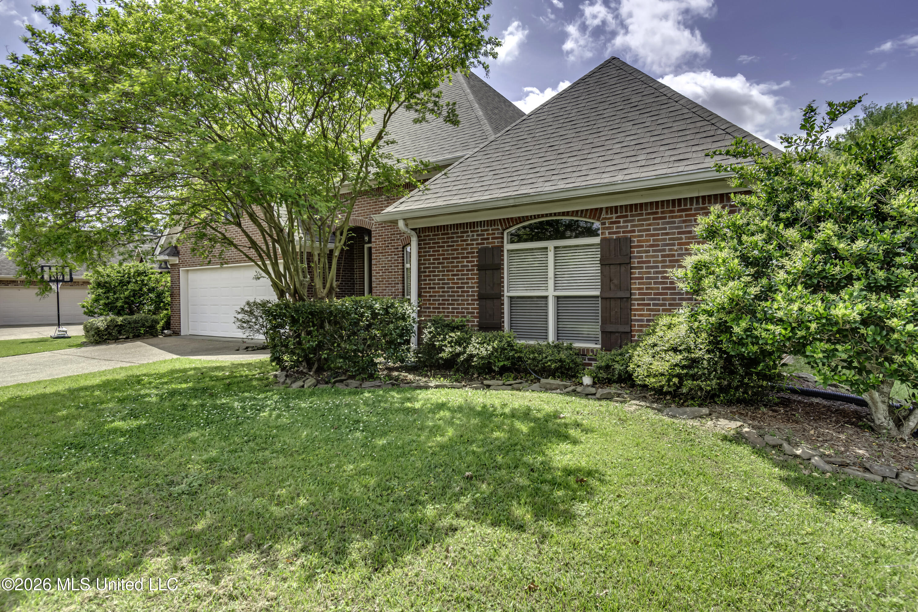 127 Eastside Drive Brandon, MS 39047 - Photo 2 of 70 127 Eastside Dr--2
