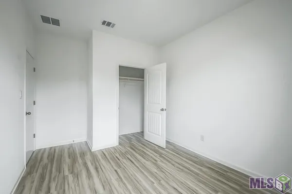 $3,000 | 945 Drago Drive, Baton Rouge, LA 70820