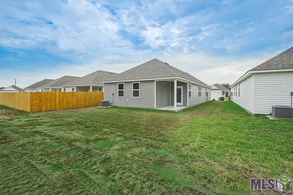 $3,000 | 945 Drago Drive, Baton Rouge, LA 70820