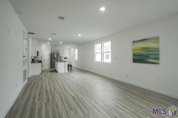 $3,000 | 945 Drago Drive, Baton Rouge, LA 70820