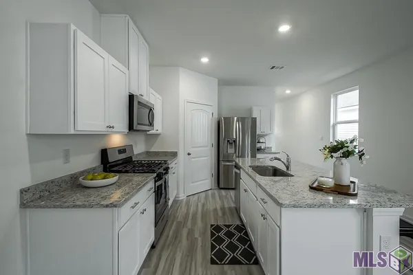 $3,000 | 945 Drago Drive, Baton Rouge, LA 70820