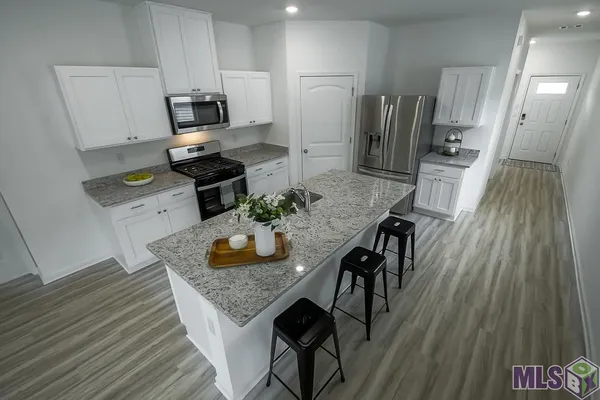 $3,000 | 945 Drago Drive, Baton Rouge, LA 70820