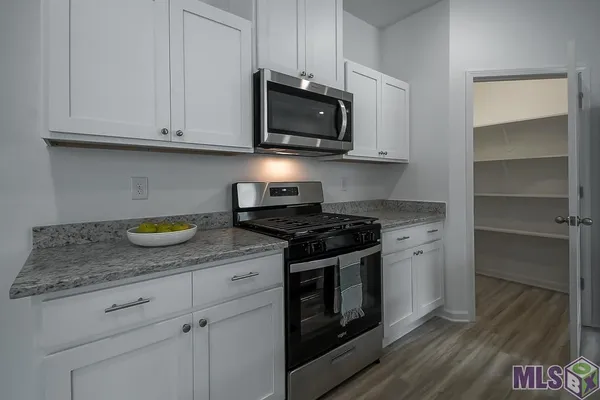 $3,000 | 945 Drago Drive, Baton Rouge, LA 70820