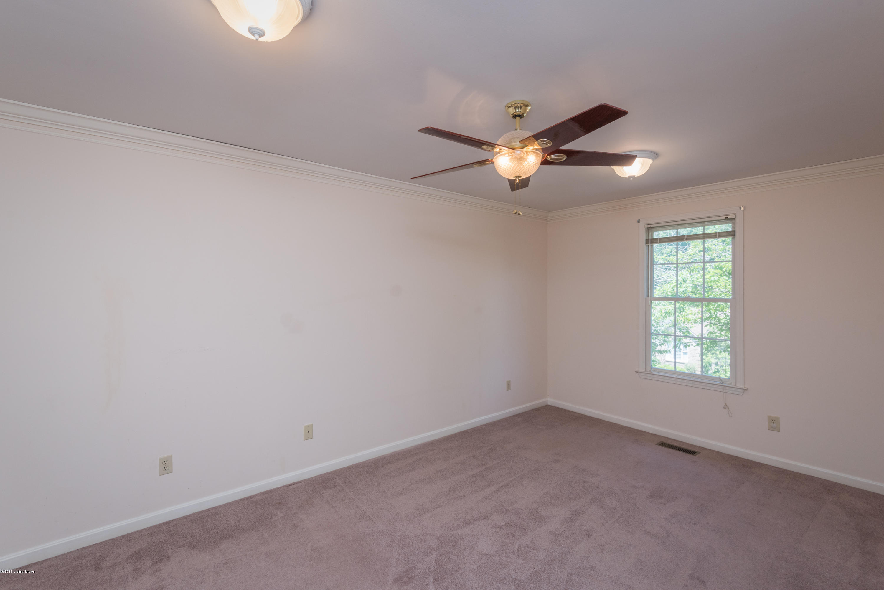 8314 Lacevine Road Louisville, KY 40220 - Photo 24 of 39 Master bedroom