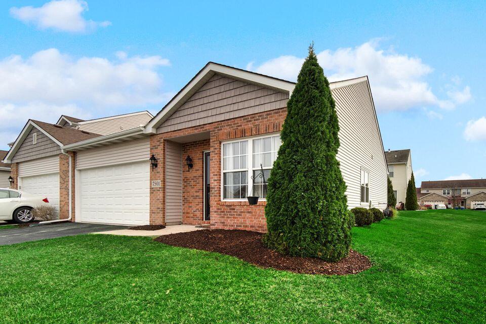 7501 111th Lane, Unit 61 Crown Point, IN 46307 - Photo 3 of 23 960x640