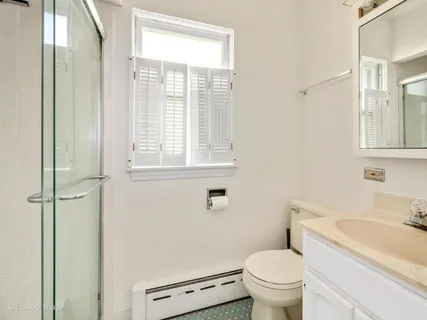 a view of empty room with window