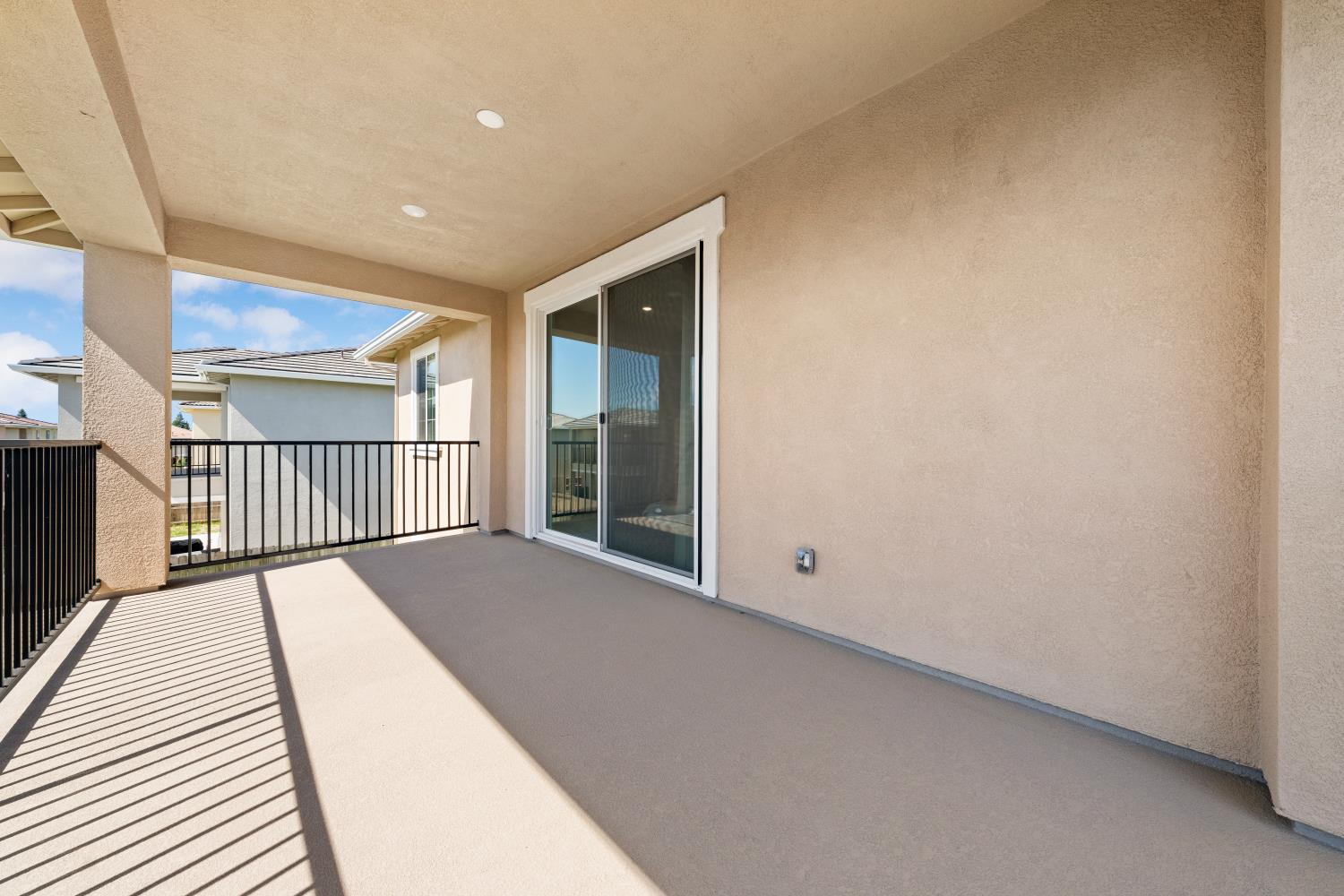 998 Fullerton Ranch Road Lincoln, CA 95648 - Photo 33 of 44 Balcony off Primary Bedroom