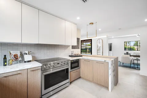 $2,495,000 | 478 Northwest 13th Street, Boca Raton, FL 33432