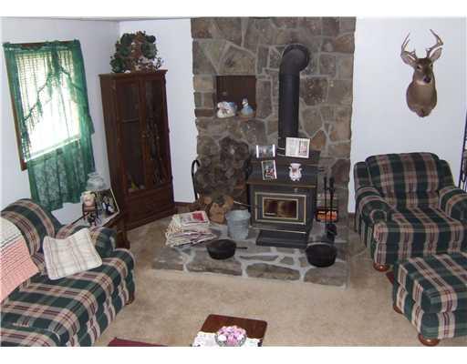 165 Ruane Road, Unit 1 Uniontown, PA 15401 - Photo 6 of 8 Den/Family/Great Room.