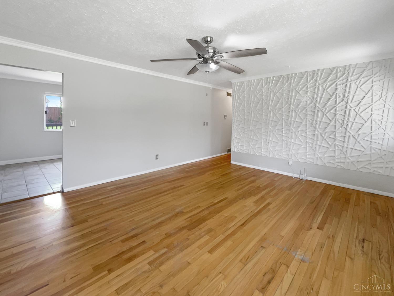1318 Randomhill Road Cincinnati, OH 45231 - Photo 12 of 24 Gallery Image 12