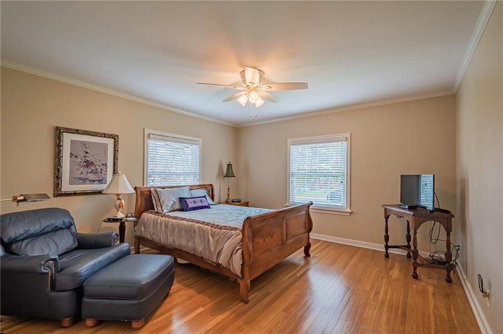 285 Crestmont Road Pittsburgh, PA 15237 - Photo 11 of 25 Gallery Image 11