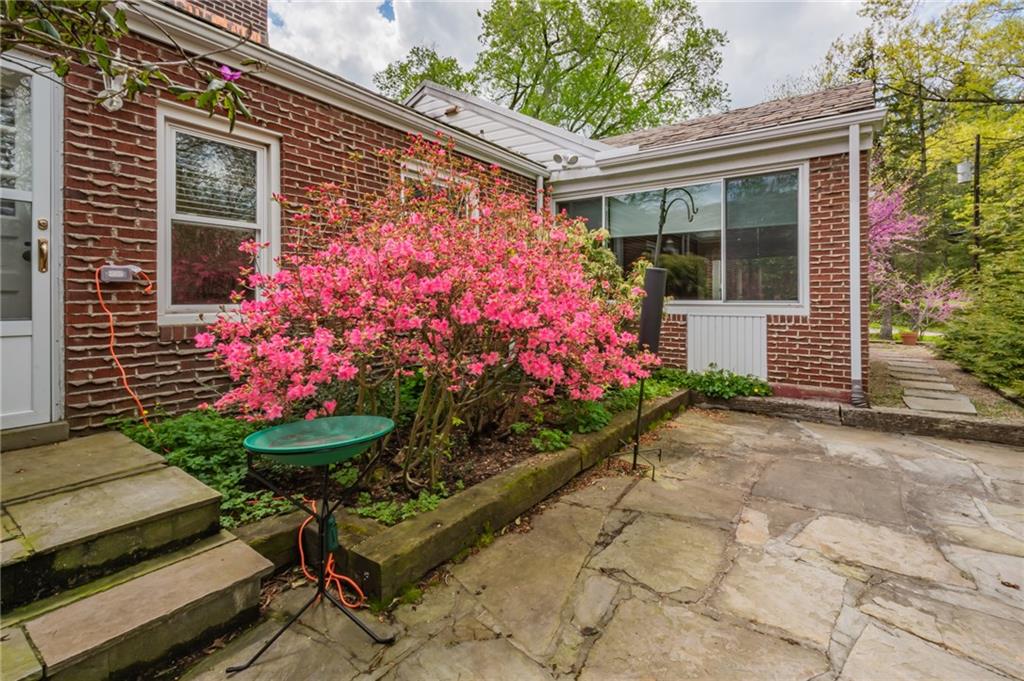 285 Crestmont Road Pittsburgh, PA 15237 - Photo 21 of 25 Gallery Image 21