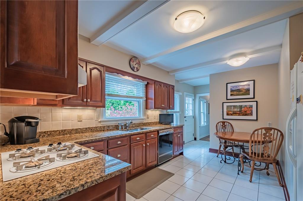 285 Crestmont Road Pittsburgh, PA 15237 - Photo 6 of 25 Gallery Image 6